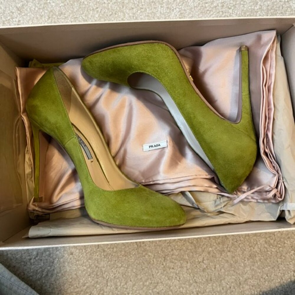 Like New Prada Suede heels olive green